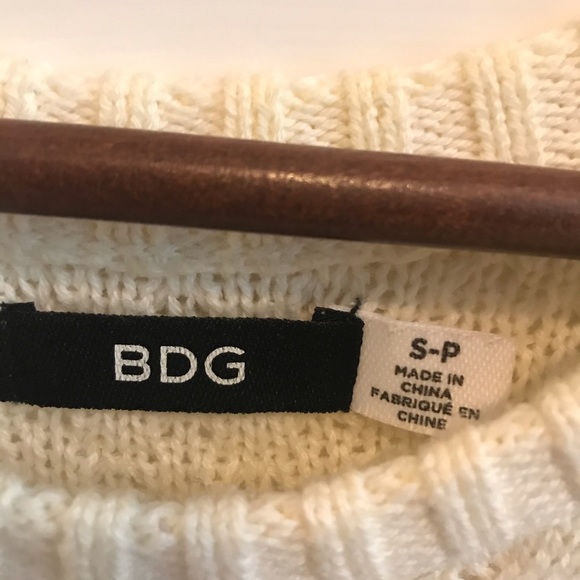 Urban outfitters oversized cream sweater - Picture 2 of 3